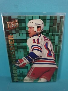 Mark Messier🏆1994-95 Fleer Ultra #7 Premier Pivot NHL Hockey Card 🏆FREE POST - Picture 1 of 2