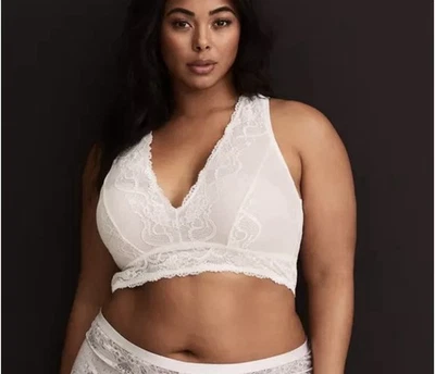 Sujetador de salón inalámbrico Torrid Racerback talla 4 blanco de encaje Foto 1 de 4