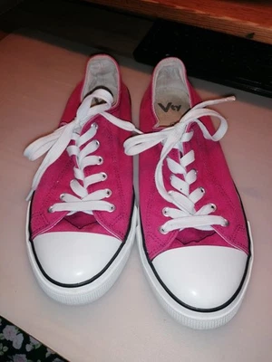 Vty Schuhe Sneaker rot weiß Gr. 42 Stoffschuhe - Bild 1 von 4