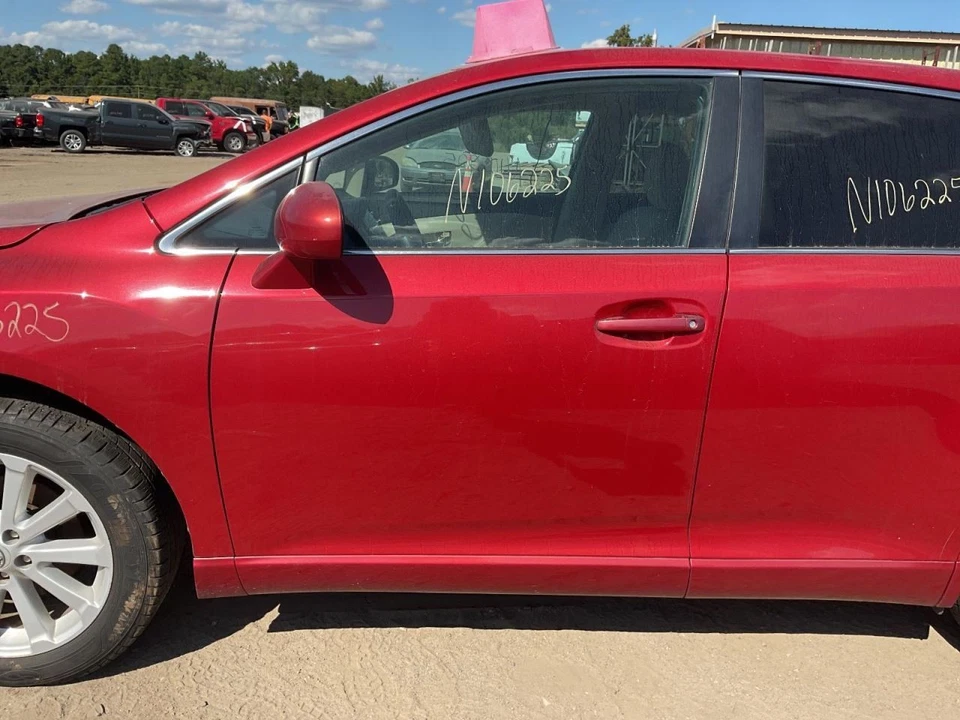 Driver Left Front Door Fits 09-12 VENZA 2178963 Foto 1 de 1