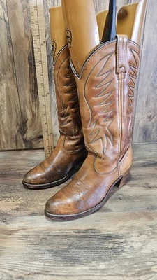 Vintage Brown Cowboy Boots Women’s Size 7 B - Image 1 of 4