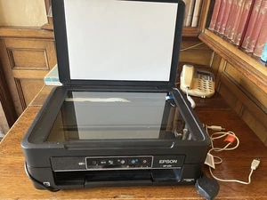 Epson XP-235 Printer & cartridges bundle  - Picture 1 of 4