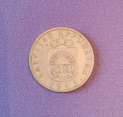LATVIA 10 SANTIMU 1992 - Image 1 of 2