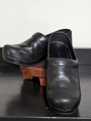 Lands' End Women's Wedge Clogs US Size 8B Black - Image 1 of 4