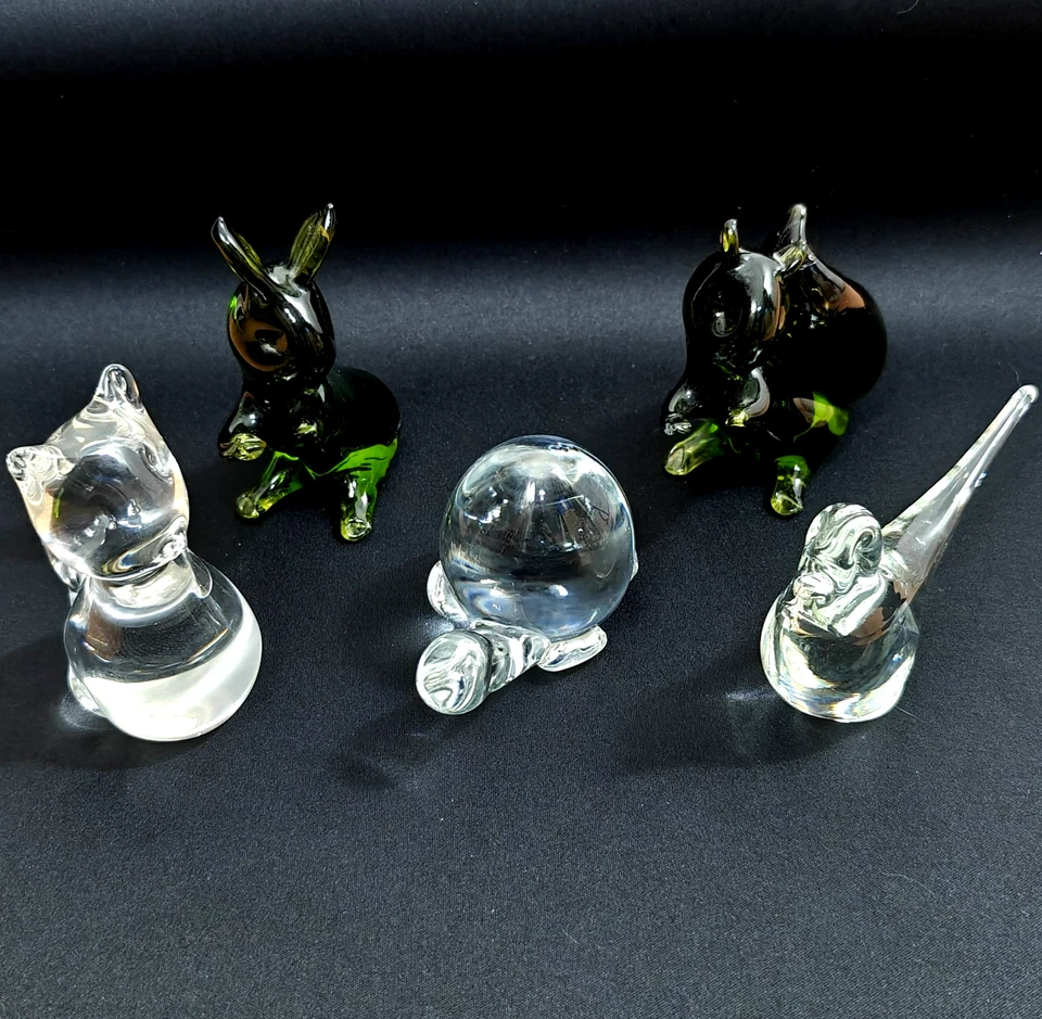 Vintage Emerald Green & Clear Art Glass Bunny Cat Turtle Bird Squirrel Figurines - Image 1 of 4