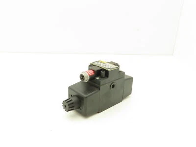 Parker D3W4C56Y Hydraulic Directional Solenoid Valve 120v 60Hz 0.72A 3000psi - Image 1 of 4