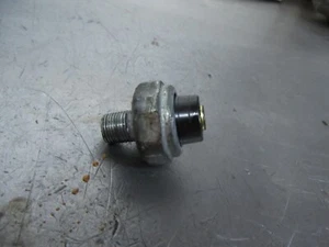 HONDA VFR750 OIL PRESSURE SWITCH VFR750 1987 RC24 - Picture 1 of 2