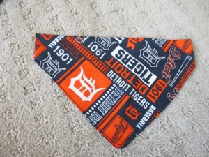 Detroit Tigers Dog Bandana  Medium 8 1/2" x 6 " - Picture 1 of 2