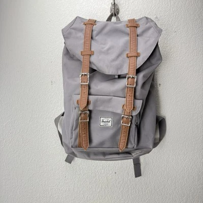 Mochila Herschel Supply Co. Little America gris con forro a rayas rojas Foto 1 de 4