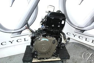 22-23 Husqvarna Vitpilen Svartpilen 401 Engine Motor Warranty Foto 1 de 4