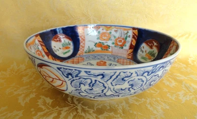 Antiguo cuenco grande japonés pintado a mano Imari 9 5/8" D Foto 1 de 4