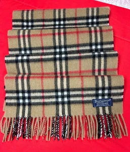 NEW-Vintage--Burberrys of London -Women 100% Cashmere Scarf.England. - Picture 1 of 5