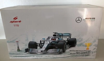 SPARK MODEL 18S450 Mercedes F1 W10 1000° Chinese GP 2019 Lewis Hamilton 1:18 - Immagine 1 di 4