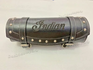Grabado indio en la horquilla delantera bolso de herramientas de cuero negro para Indian Chief Motorcycle - Imagen 1 de 7