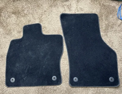 2017 - 2019 年大众高尔夫 ALLTRACK - 前地毯脚垫套装 — 第 1/3 张图片