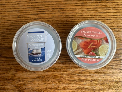 Dos YANKEE CANDLE pieza perfumada fácil de derretir tazas; fresa limón, Life's a Breeze Foto 1 de 2