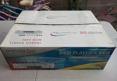 Reproductor combinado de DVD/VHS VCR Daewoo DV-6T955B nuevo en caja Foto 1 de 4