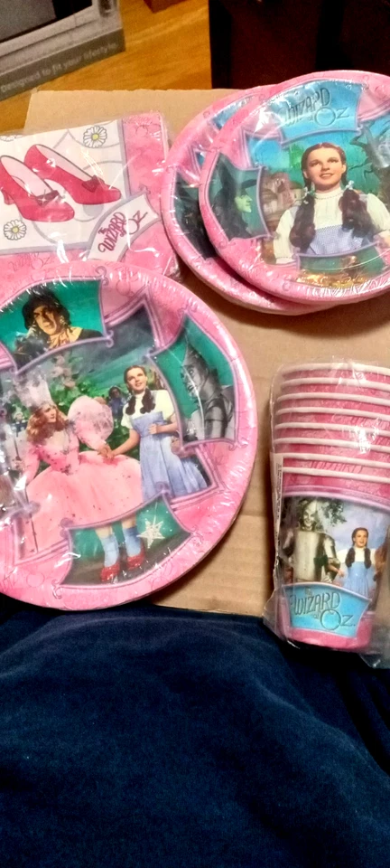 The Wonderful Wizard of Oz Birthday Party Supplies Set Plates Napkins Cups Table