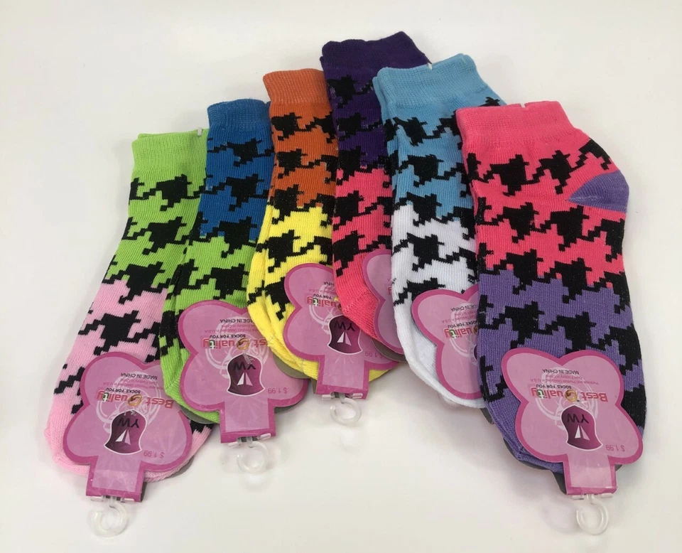 3 pairs Women Multicolor Houndstooth Pattern Ankle Socks - Image 1 of 1