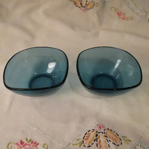 Set of 2 Vereco France Beautiful Blue Glass Dessert Bowls 4.75" wide 2.25" tall - Picture 1 of 12