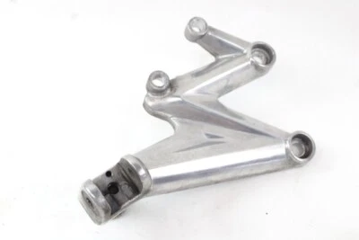 TRIUMPH STREET TRIPLE 675 T2080913 Support De Repose-Pieds Avant Droit 07 - 12 - Photo 1/3