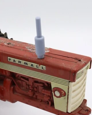 Muffler – Ertl – For Farmall 460, 560, 806 – 16th Scale – Circa 1958 - Image 1 of 4