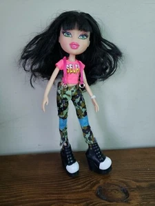 Bratz 2015 JADE SELFIE SNAPS 10" DOLL - Picture 1 of 9