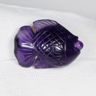 21.06 ct GLITTERING PURPLE VIOLET  NATURAL AMETHYST FISH CARVING See Vdo 6390 N1 - Image 1 of 2