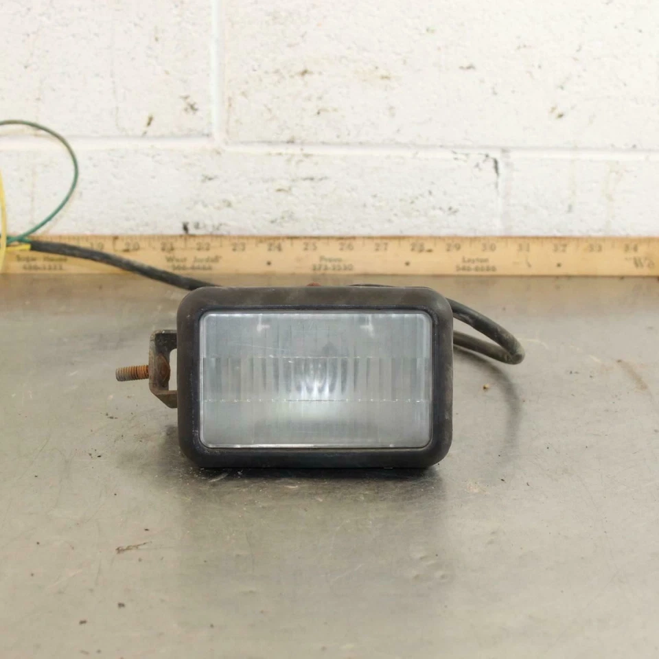 1996 POLARIS XPRESS 300 FRONT LEFT HEAD LIGHT LAMP HEADLIGHT A428 - Image 1 of 4