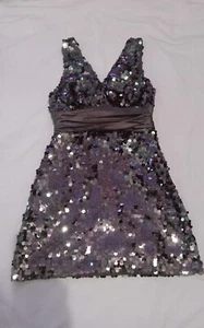 short gray shiny dress By forever 21. - Picture 1 of 1