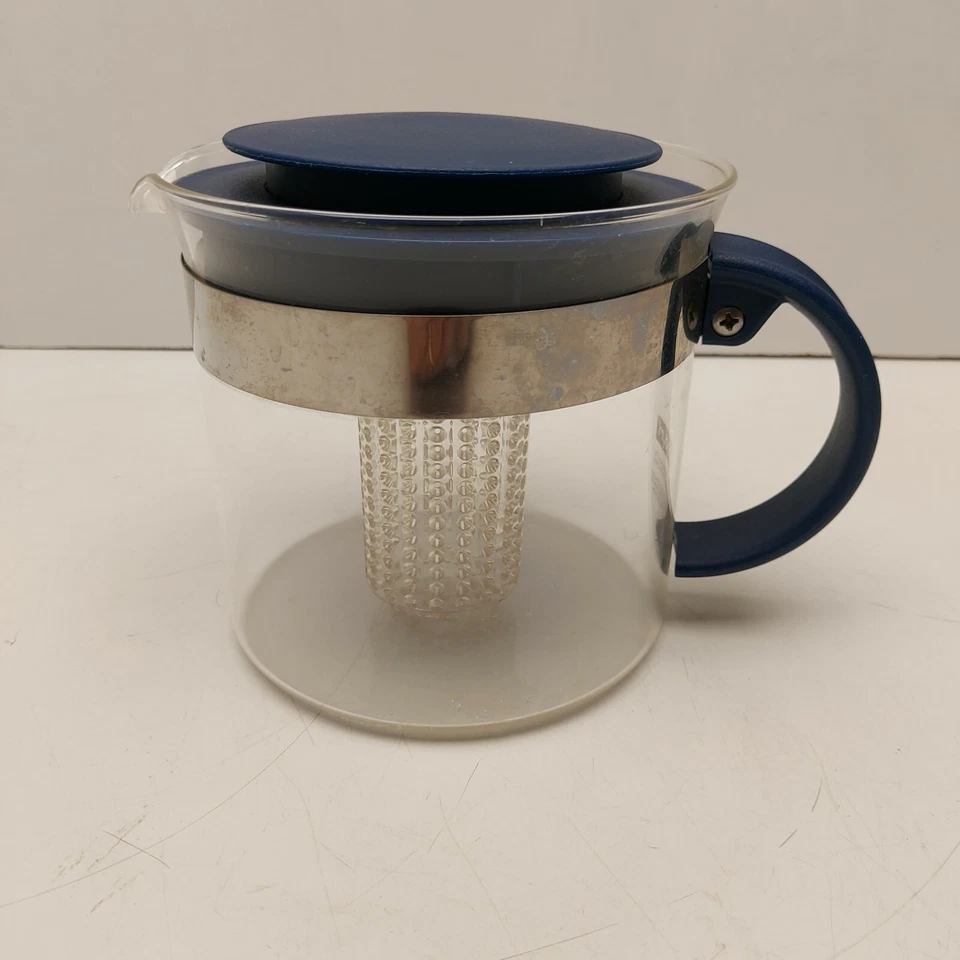 Bodum Glass Teapot Dark Blue With Infuser 1 Quart - Image 1 of 4