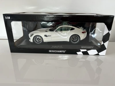 Mercedes AMG GTR Minichamps 1/18 - Photo 1/4