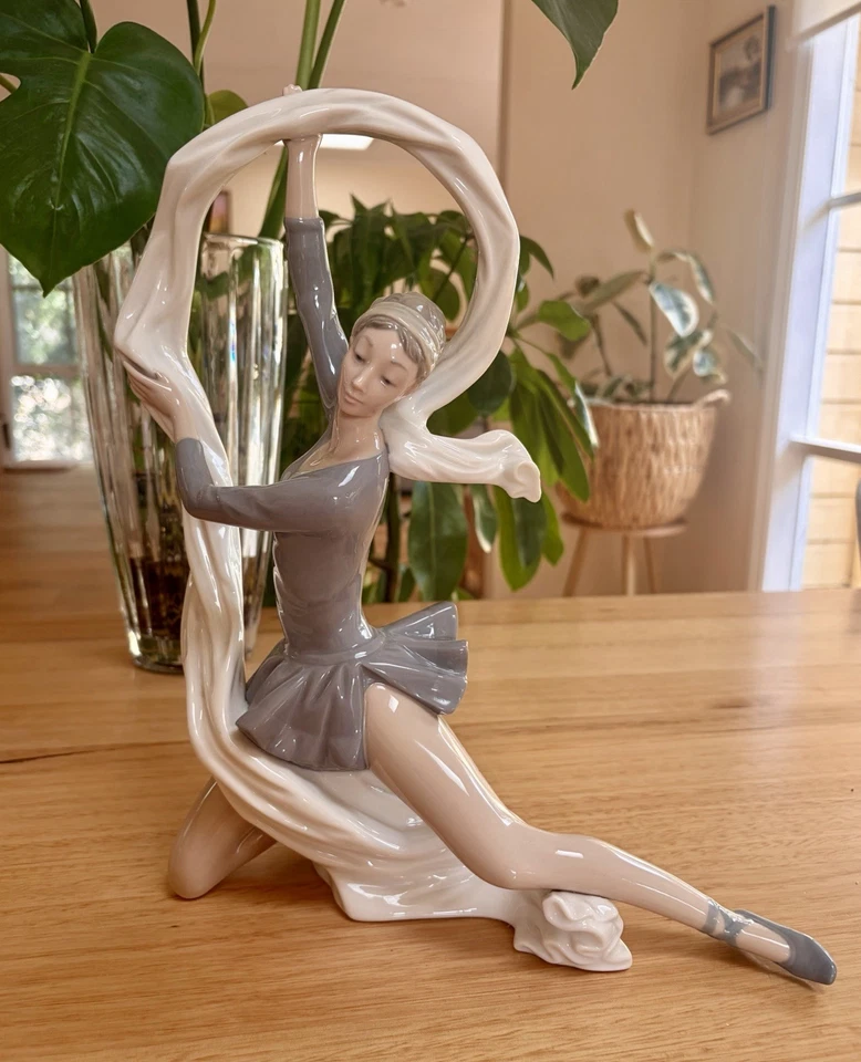 Vintage NAO by Lladro "Dancer With Veil" Ballerina Figurine - image 1 of 4