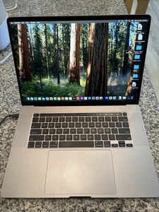 Apple MacBook Pro 16" (512GB SSD, Intel Core 9th Gen., 2.6GHz, 16GB RAM) Laptop - Bild 1 von 6