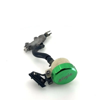 Kawasaki ZX636 2005-2006 OEM cilindro maestro de freno trasero depósito verde Foto 1 de 4