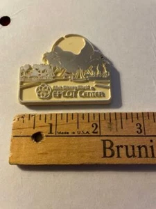 Vintage 1982 Epoc Center Walt Disney Refrigerator Magnet - Picture 1 of 2