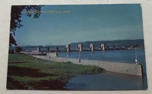 U.S. Government Dam On The Beautiful Mississippi River. Postcard (Z1) - Picture 1 of 2