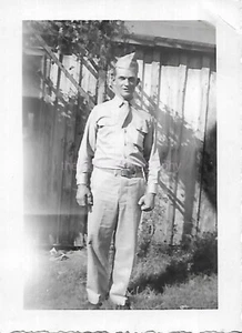 FOUND FAMILY PHOTOGRAPH Black  + White VINTAGE Original 49 54 S - Picture 1 of 1