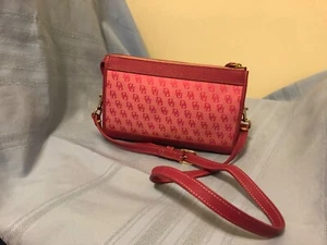 *NWOT* Dooney & Bourke Red Purse Clutch Style Handbag Red Tones (Looks Pink) - Picture 1 of 4