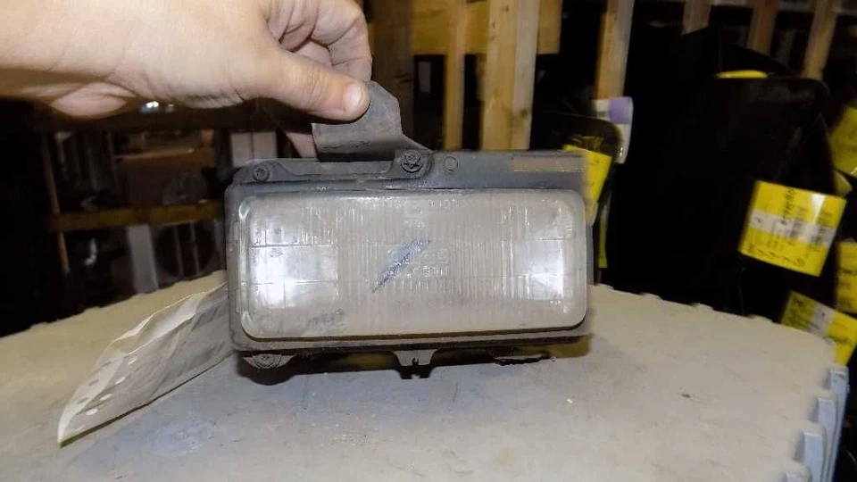 乘客右灯至尊双门外适合 92-97 CUTLASS 13951 — 第 1/1 张图片