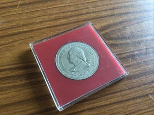 1976 ISLE OF MAN 1 CROWN BICENTENARY OF USA INDEPENDENCE - Picture 1 of 3