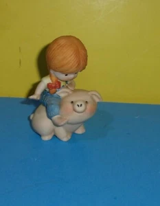 PORZELLAN COUNTRY COUSINS Katie auf Schwein Figur Enesco 1982 - Bild 1 von 3
