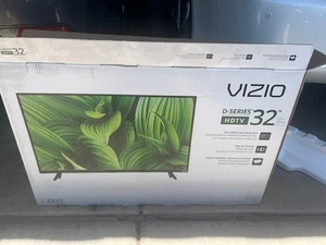 Vizio D-Series 32" Inch TV Model D32HH VA Panel w/Direct/Full LED Backlighting.. - Picture 1 of 4