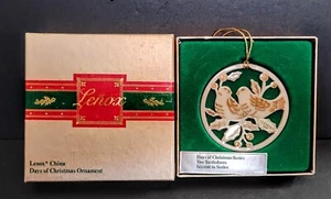 Lenox 2 TURTLE DOVES 12 Days of Christmas Ornament Porcelain Original Box - Picture 1 of 7