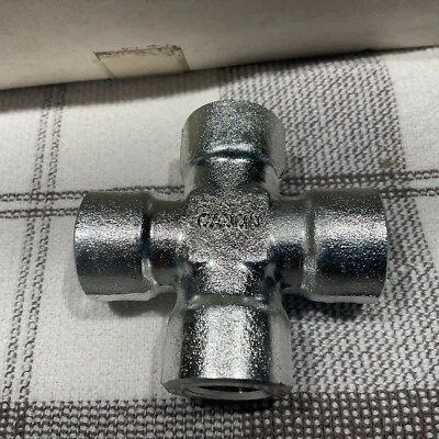 Cajon SWAGELOK S-4-CS Steel Pipe Fitting Cross Female NPT 1/4” 10pc