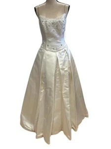 Vestido de novia Demetrios marfil adornado satinado Mikado talla 10 $1399 - Imagen 1 de 4