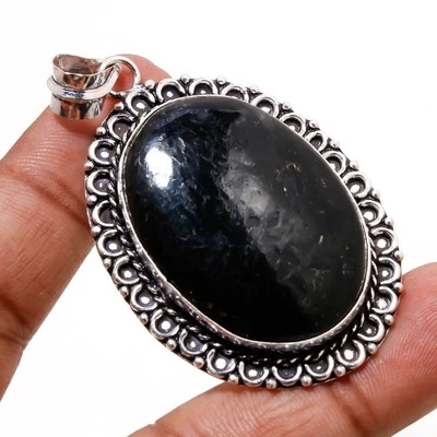 Colgante de piedras preciosas ovaladas de ónix negro hecho a mano joyería de ... - Imagen 1 de 4