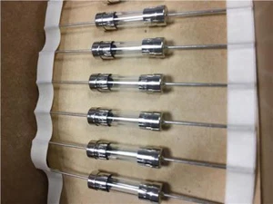 5 x Fusibles de cartucho con extremo de cable Littelfuse 250 V 2 A Time Lag (Slo-Blo) 5x20 mm - Imagen 1 de 1