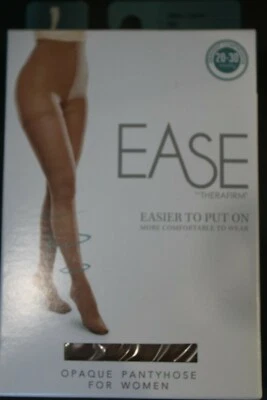 Pantimedias opacas para mujer EASE by Therafirm® 20-30 mmHg en NEGRO Foto 1 de 4