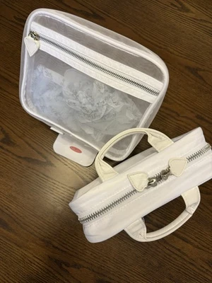 Trish McEvoy Juego de Bolsa de Cosméticos de Maquillaje de Viaje Corazón Blanco - Cremallera Completa-Alrededor. Foto 1 de 4